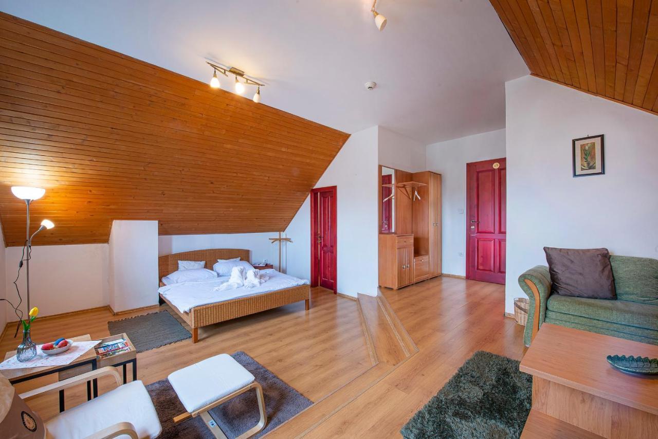 Hotel Penzion Familia Poprad Exterior foto